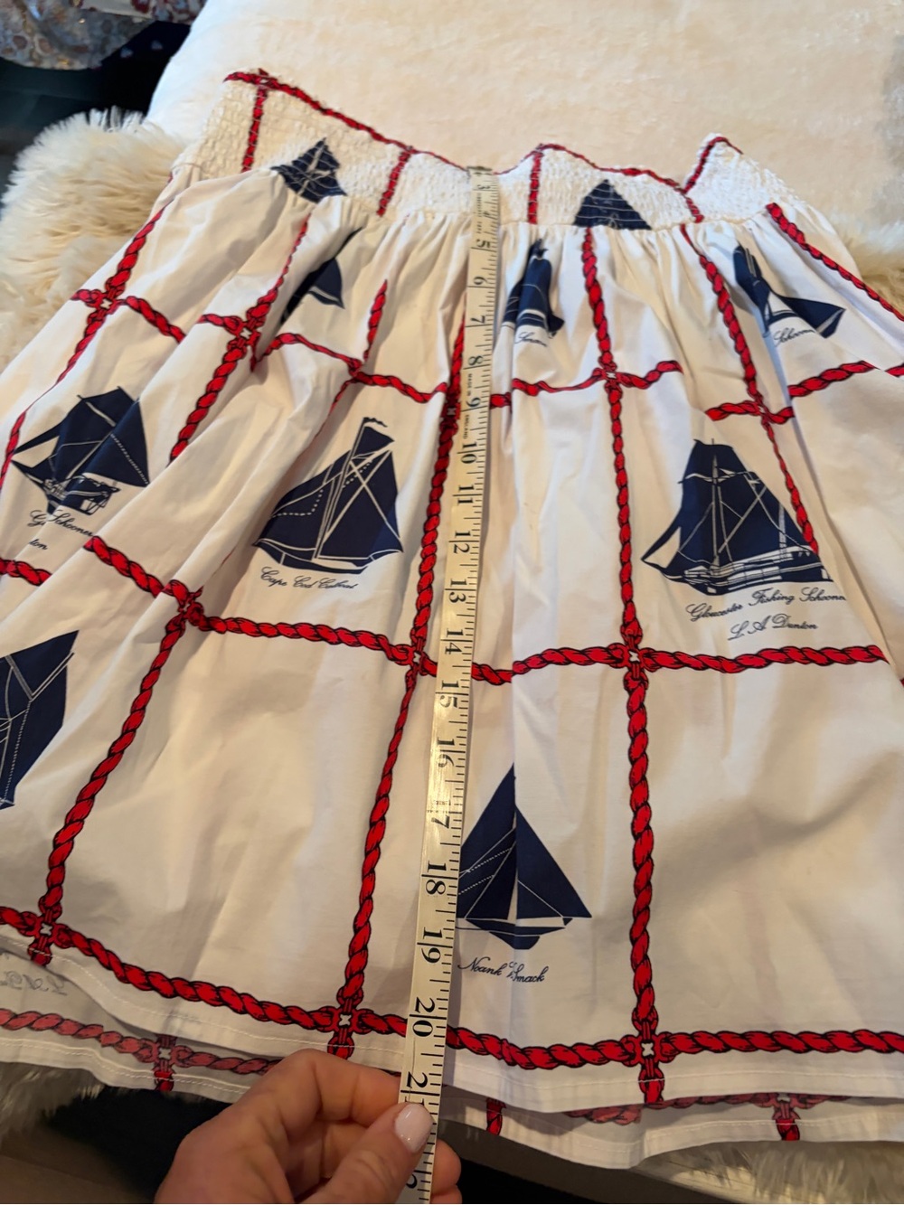 Tory Burch White Smocked Skirt with Navy Sailboat Print and Red Trim 10 M - Picture 8 of 8